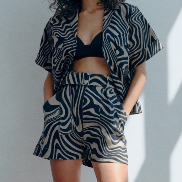 Matthew Bruch Pants - Matthew Bruch Safari Resort Twill Collar Neck Shirt and Pleated Shorts Size XS